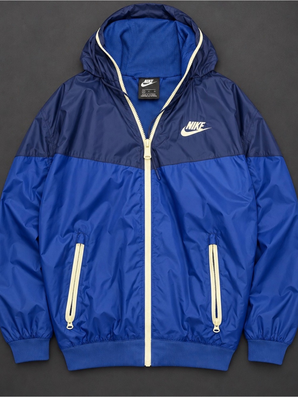 NEW Nike mens Two-Tone Royal and Navy Hooded Windbreaker size medium.